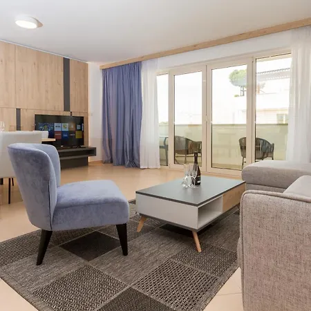 Apartment The Garden Palace By Locap Group