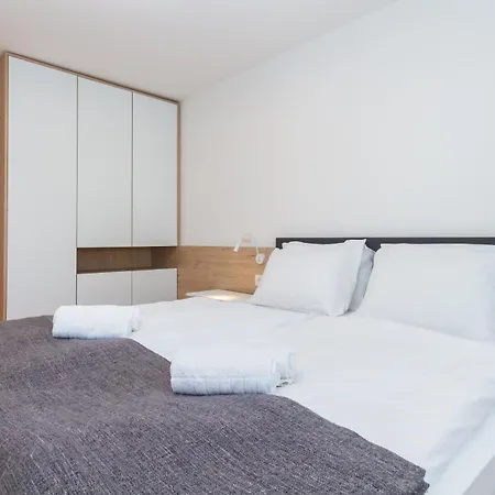 Apartment The Garden Palace By Locap Group