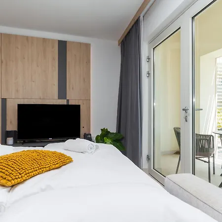 Apartment The Garden Palace By Locap Group Umag