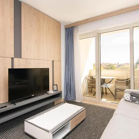 Apartment The Garden Palace By Locap Group Umag