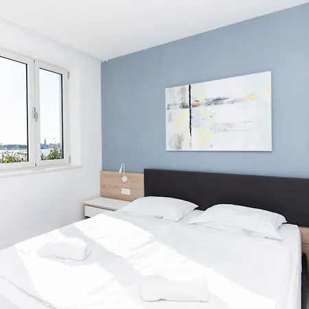 Apartment The Garden Palace By Locap Group Umag